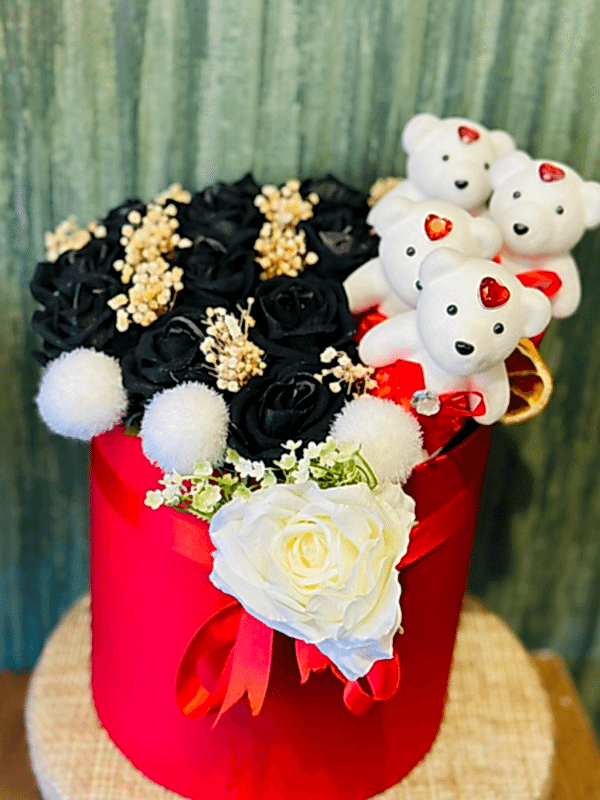  Gaziantep Çiçekçi - Siyah Gül Sevdiğine özel Tasarım