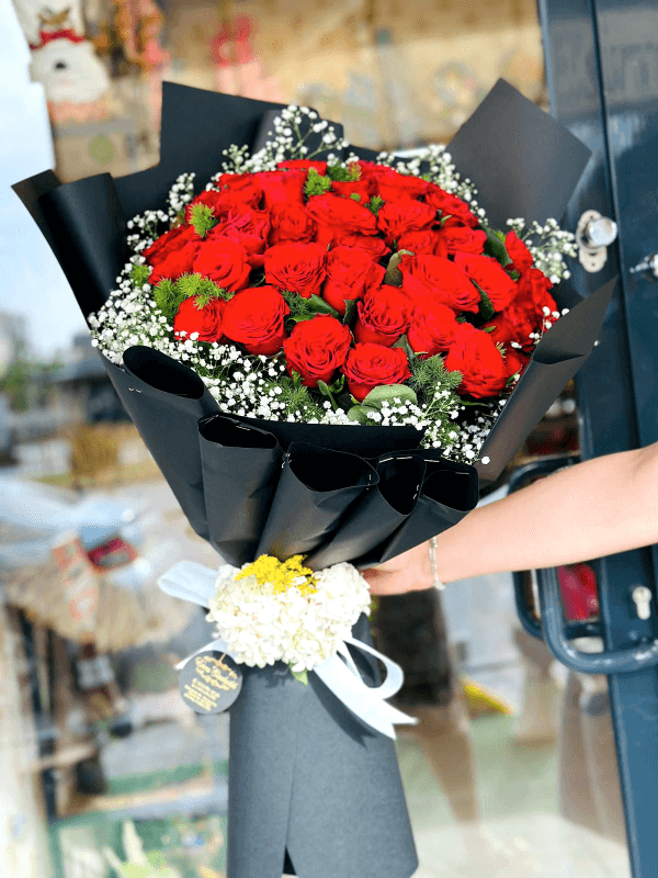  Gaziantep Çiçek Gönder - 30 Adet Canlı Kırmızı Gül Buketi