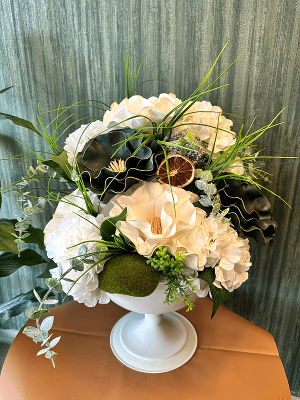  Gaziantep Çiçekler - Beyaz Metal Vazoda Vip Yapay