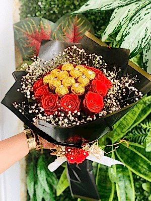  Gaziantep Çiçekçiler - 12 Adet Gül ve Çikolatalı Buket