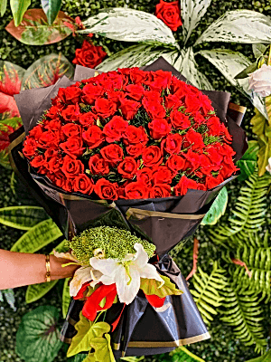 Gaziantep Çiçek Siparişi - 101 Li Bir Kucak Dolusu Gül Buketi