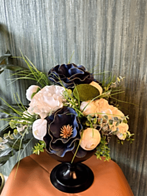 Gaziantep Çiçek Siparişi - Metal Saksıda Lacivert Beyaz Yapay